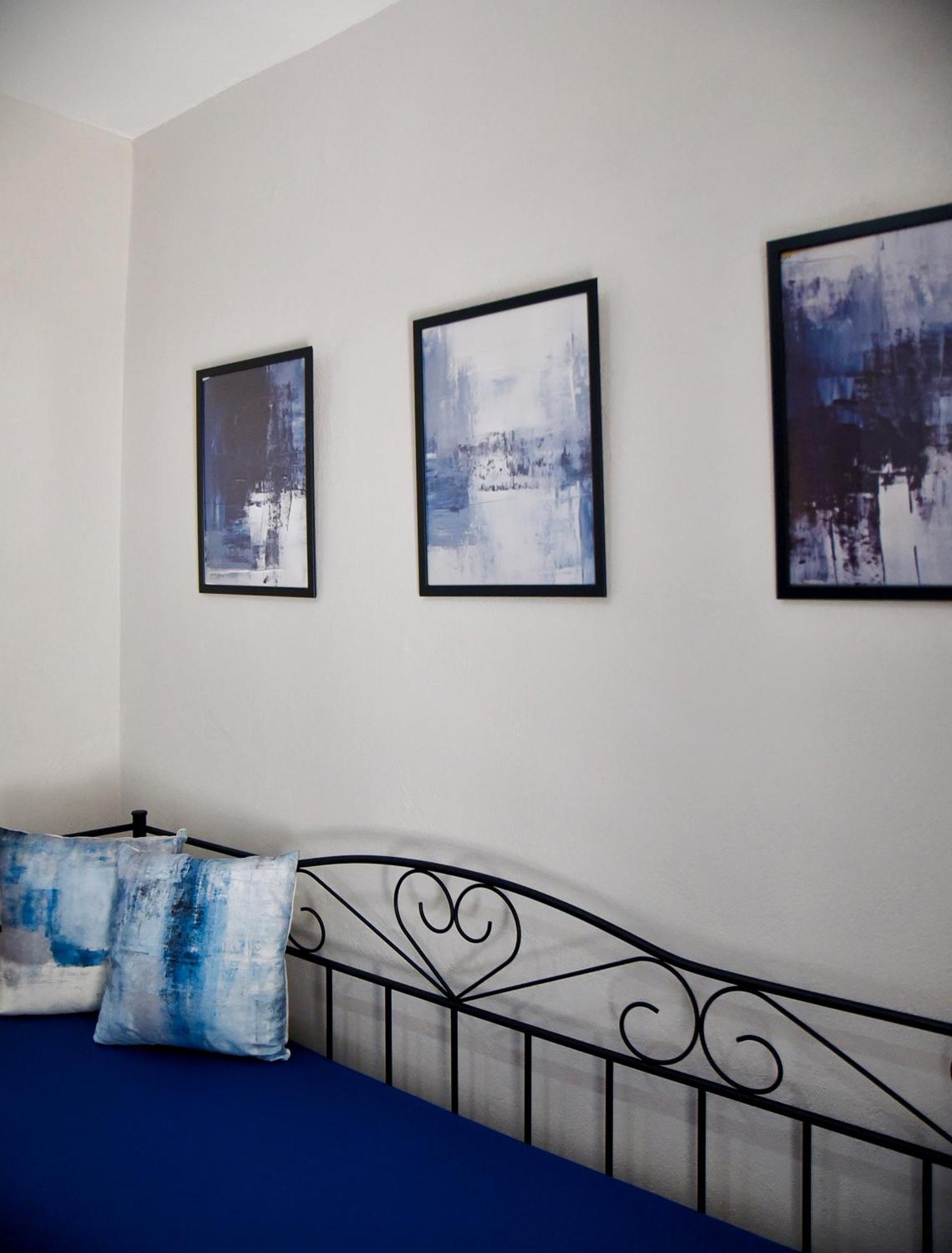 Room Nine 9 Beachfront Apartments Nea Kallikrateia Экстерьер фото