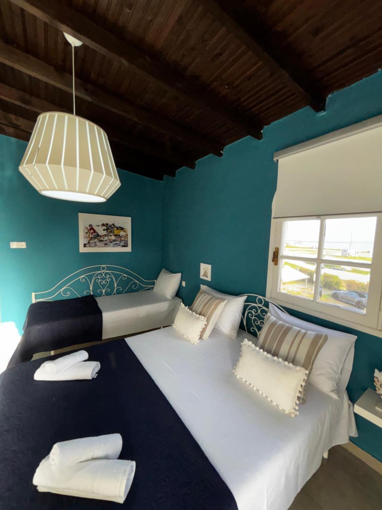 Room Nine 9 Beachfront Apartments Nea Kallikrateia Экстерьер фото
